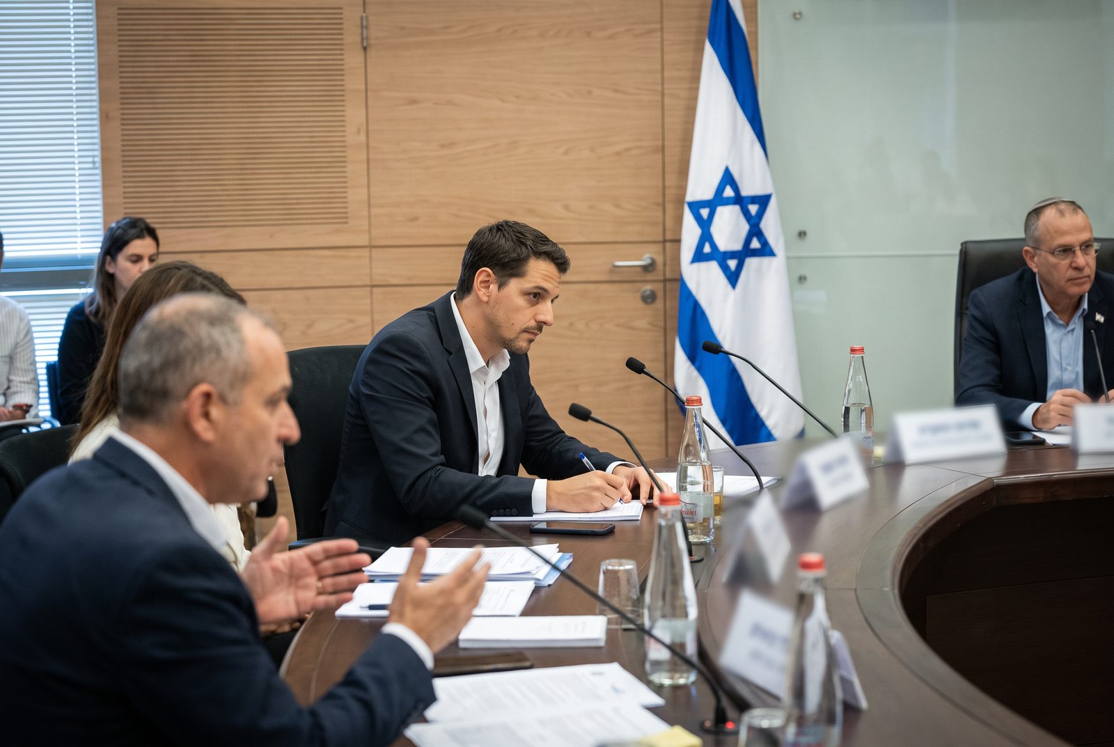 יובל ברטוב בדיון בוועדה בכנסת (תמונה להמחשה)